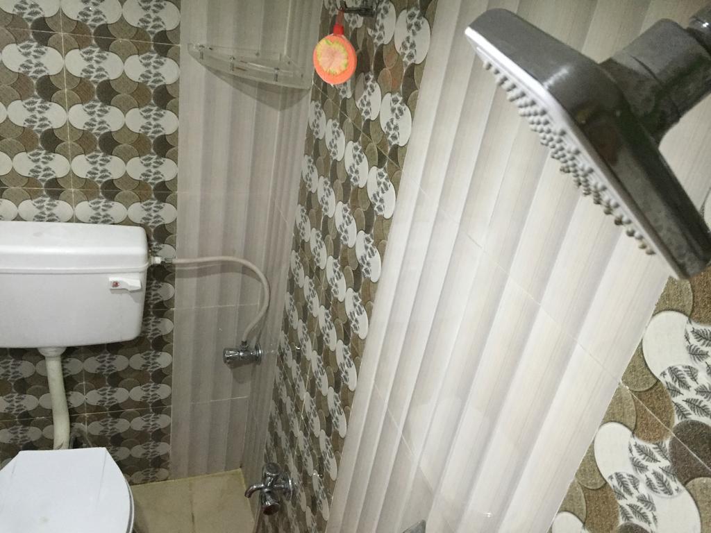 Oyo 75627 New Ankit Guest House Varanasi Exterior photo